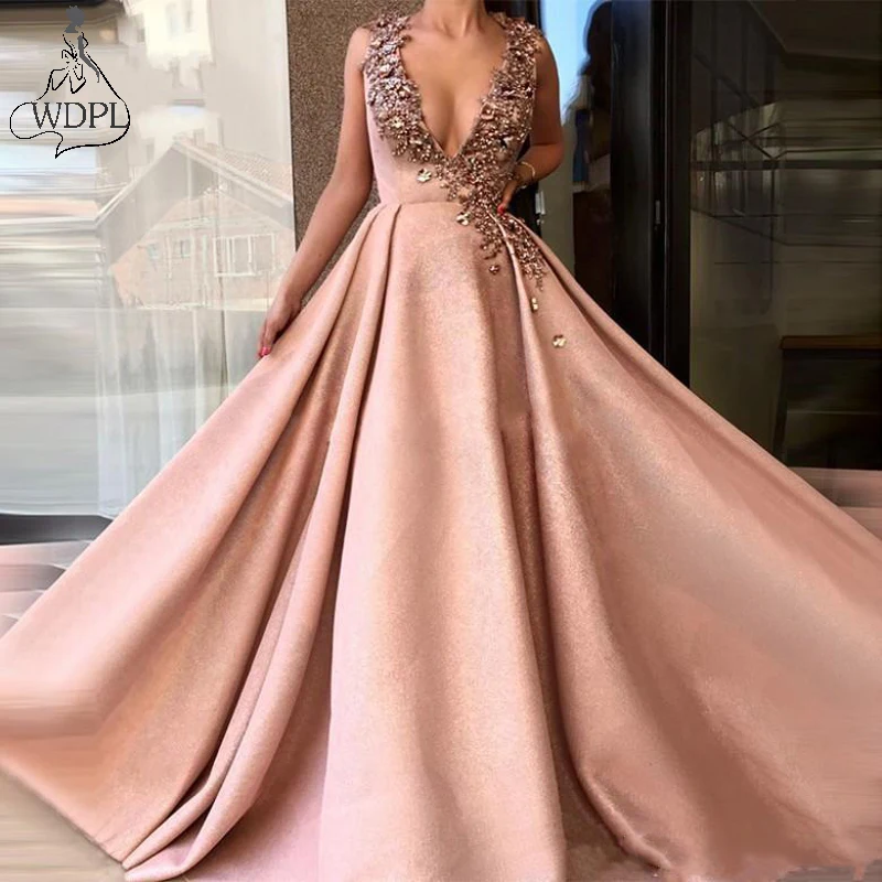 Sexy Pluning V Neck Prom Dresses 2019 Crystal Beaded Party Dress Evening Wear Sweep Train149