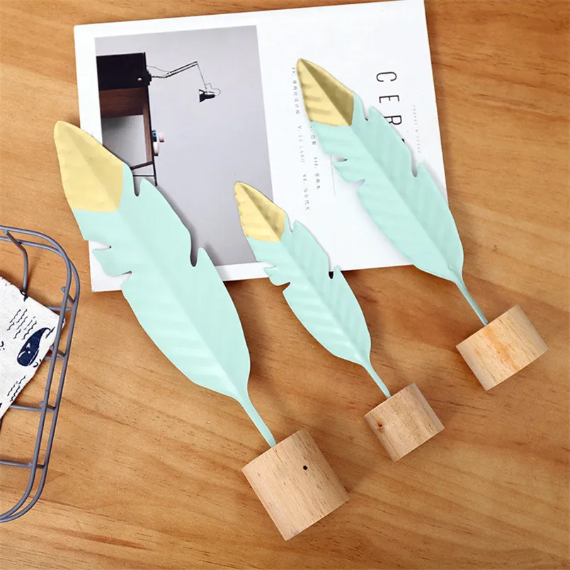

Bedroom Living Room Desktop Decoration Gold Top Green Feather Statues Craft Home Decor Accessories Ornaments Sculpture Escultura