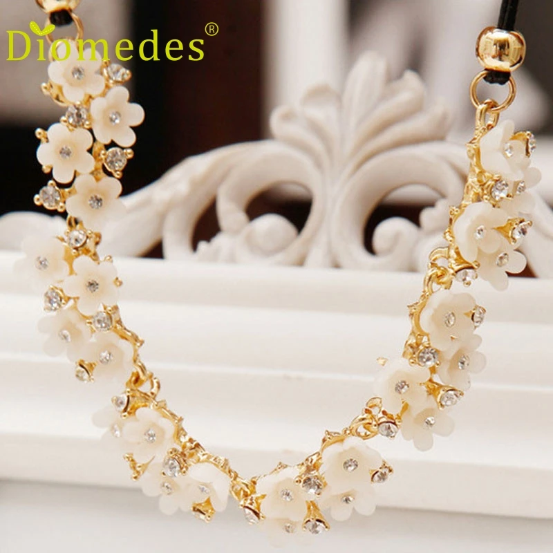 

Creative Necklace 1PC Women Daisy Flower Bib Statement Pendant Chain Necklace Costume Jewelry Accessories Sexy Chain