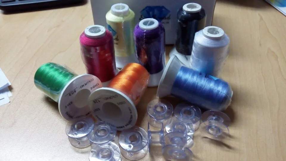 

Simthread popular polyester home machine 550Y embroidery thread + 10 pcs A classic bobbin with free shipping