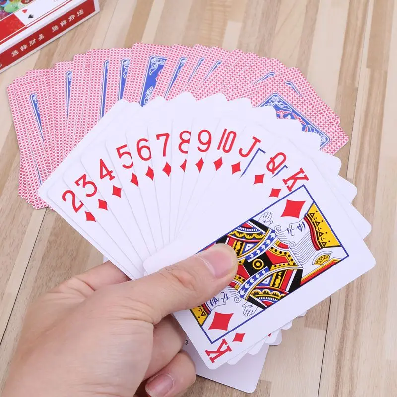 Koop EEN Dek Van Poker Kaarten Normale Speelkaart Papier Poker Kaarten Voor Familie Verzamelen Party Night Club Bar Casino