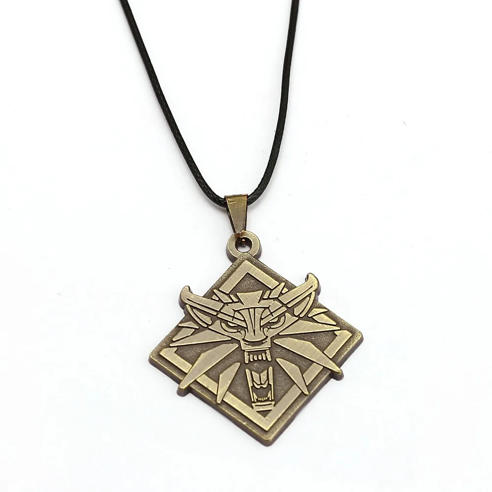 D'oro h&s подвеска. амулет с красным кристаллом. подвески из игр. кулоны из игр. подвеска metro 2033 спарта.