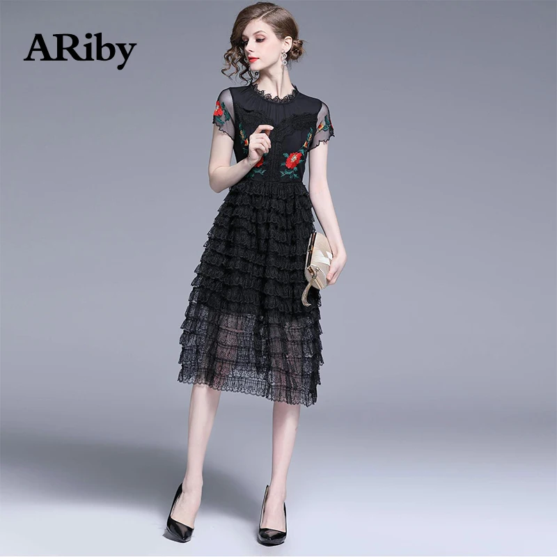 Women Dress Lace Black Party Dress 2019 Summer New Office Lady Floral Embroidery Hollow-out Lace Short-sleeved Cake A-Line Dress