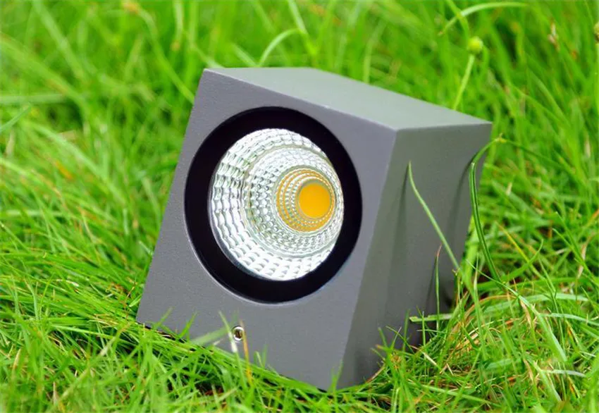NR-157 WALL LIGHTS  (11)