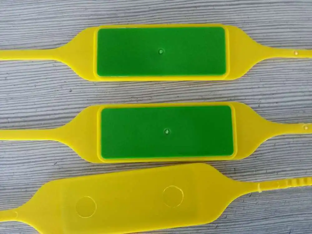 uhf ribbon tag (3).jpg