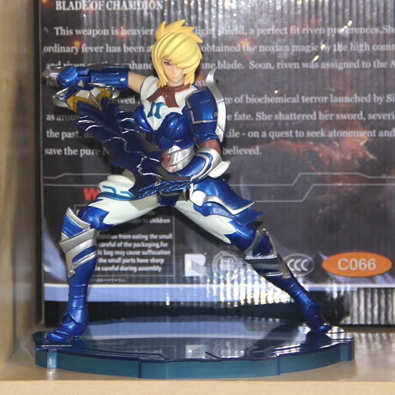 Action Figure LOL Ruiwen Riven the Exile Raven Ruiwen 20cm PVC knight Kids Gift toys doll collection Model Anime цена Action Figure LOL Ruiwen Riven the Exile Raven Ruiwen 20cm PVC knight Kids Gift toys doll collection Model Anime цены онлайн