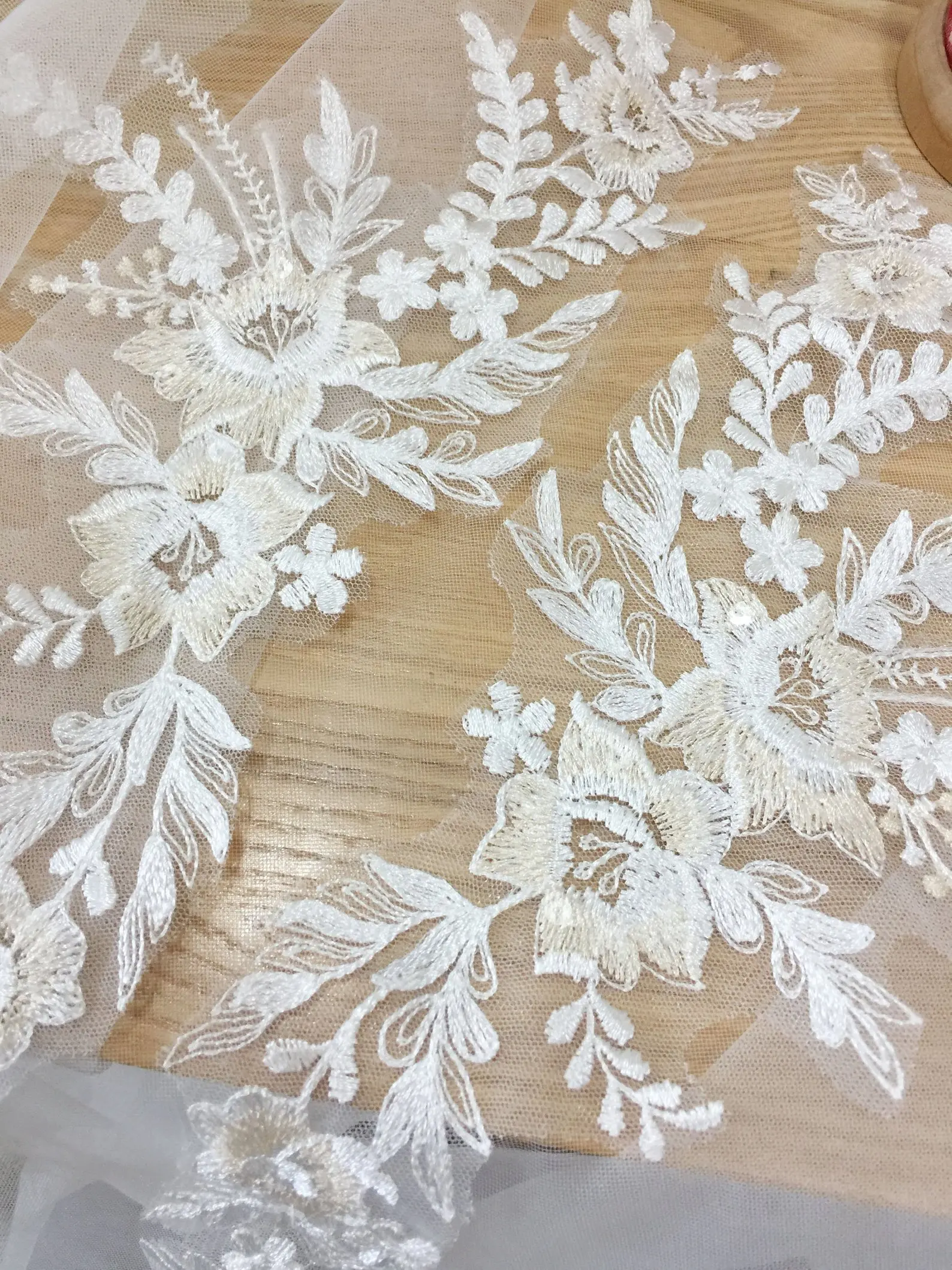 1 Pair Bird Sequins Beaded Embroidery Wedding Dress Collar Lace Applique 1 Pair Bird Sequins Beaded Embroidery Wedding Dress Collar Lace Applique