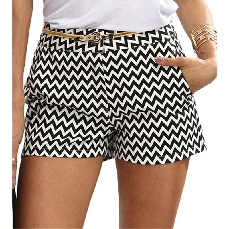 

2018 New Fashion Woman Shorts Summer New Arrival Black And White Mid Waist Casual Pocket Straight Shorts Plaid Shorts