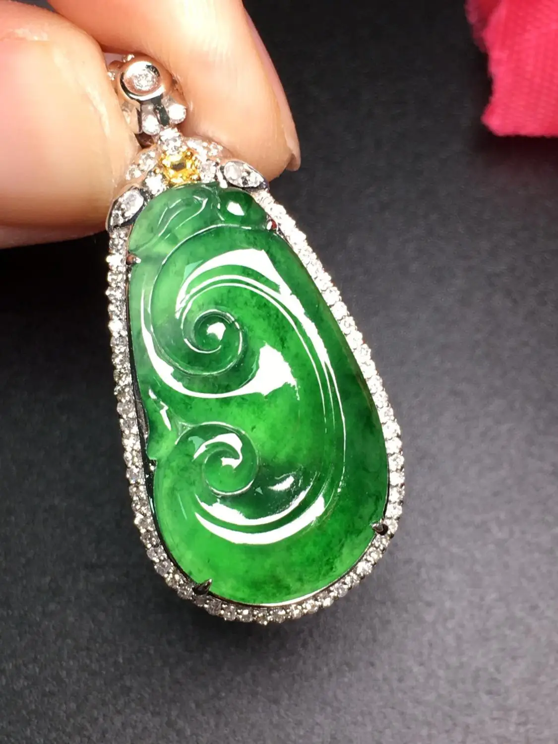 

706 Fine Jewelry Pure 18K White Gold Diamonds Burmes Origin Buddha Natural Green Jade Female's Women Pendants Necklaces