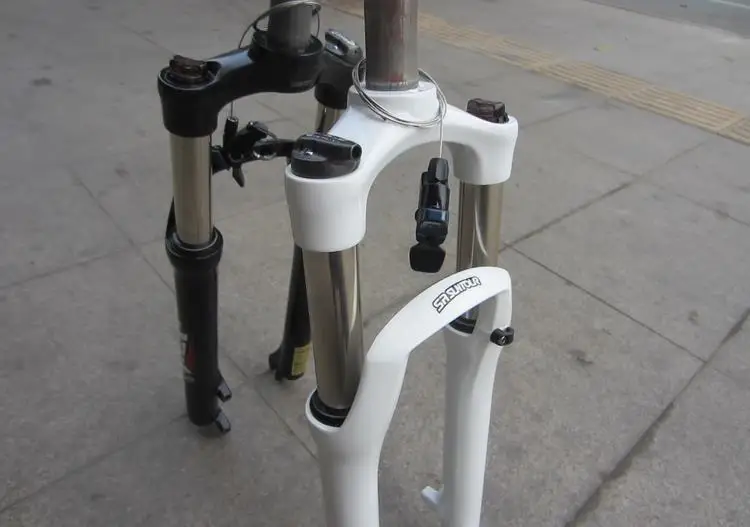 hydraulic suspension fork