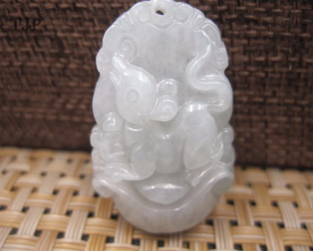 

TJP Natural grade A jadeite myanmar green jade Chinese zodiac mouse Mysterious protection pendants jade with certificate