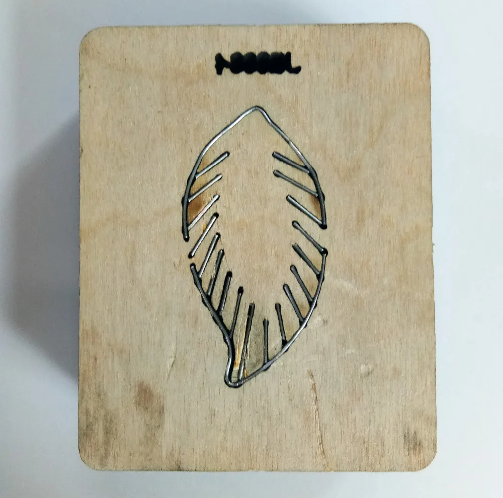 

1pc Rose Leaf frame Wooden Cutting dies Scrabooking felt Craft Taglio per legno