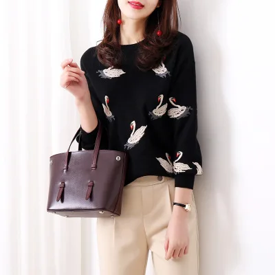 

Swan Embroidered Woolen Sweater for Autumn Spring 2019 Women's Wear Short Pullover Sweater Korean Fashion Knitted Bottom Sweater