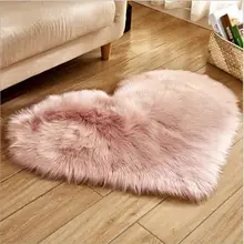 1 шт., искусственный мех в форме сердца, овчина, ворсистый ковер для спальни, гостиной, гладкие меховые коврики, пушистые коврики, моющийся искусственный коврик