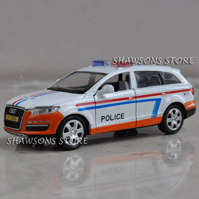 q7policecarw1