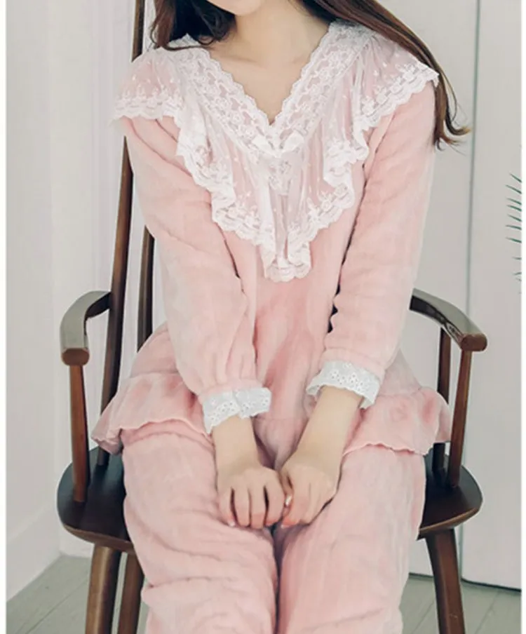 

Female Patchwork Lace Pajamas Nightwear Women Warm Soft Pajamas Sets Pink V-Neck Long Sleeve Sweet Sleepwear