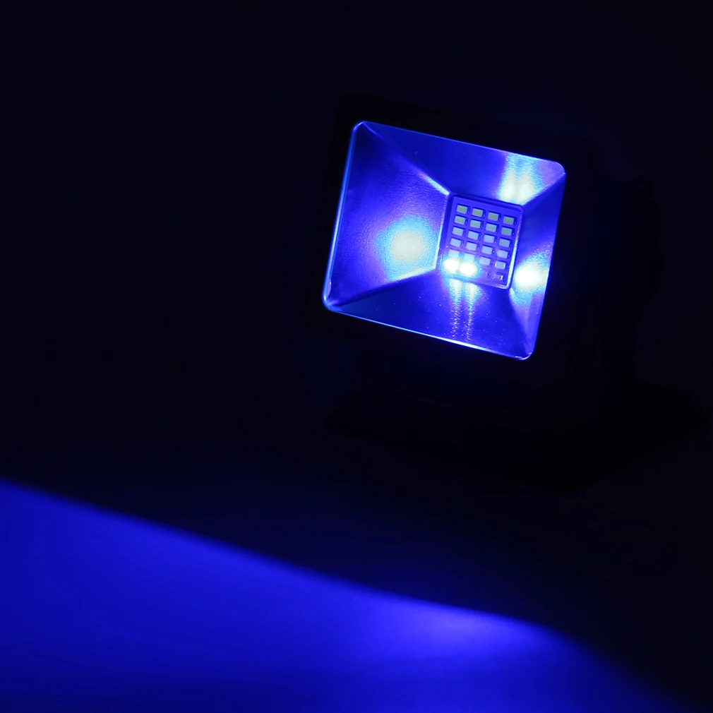 

Rechargeable LED Flood light 15W Waterproof IP65 Spotlights Emergency Light TN88