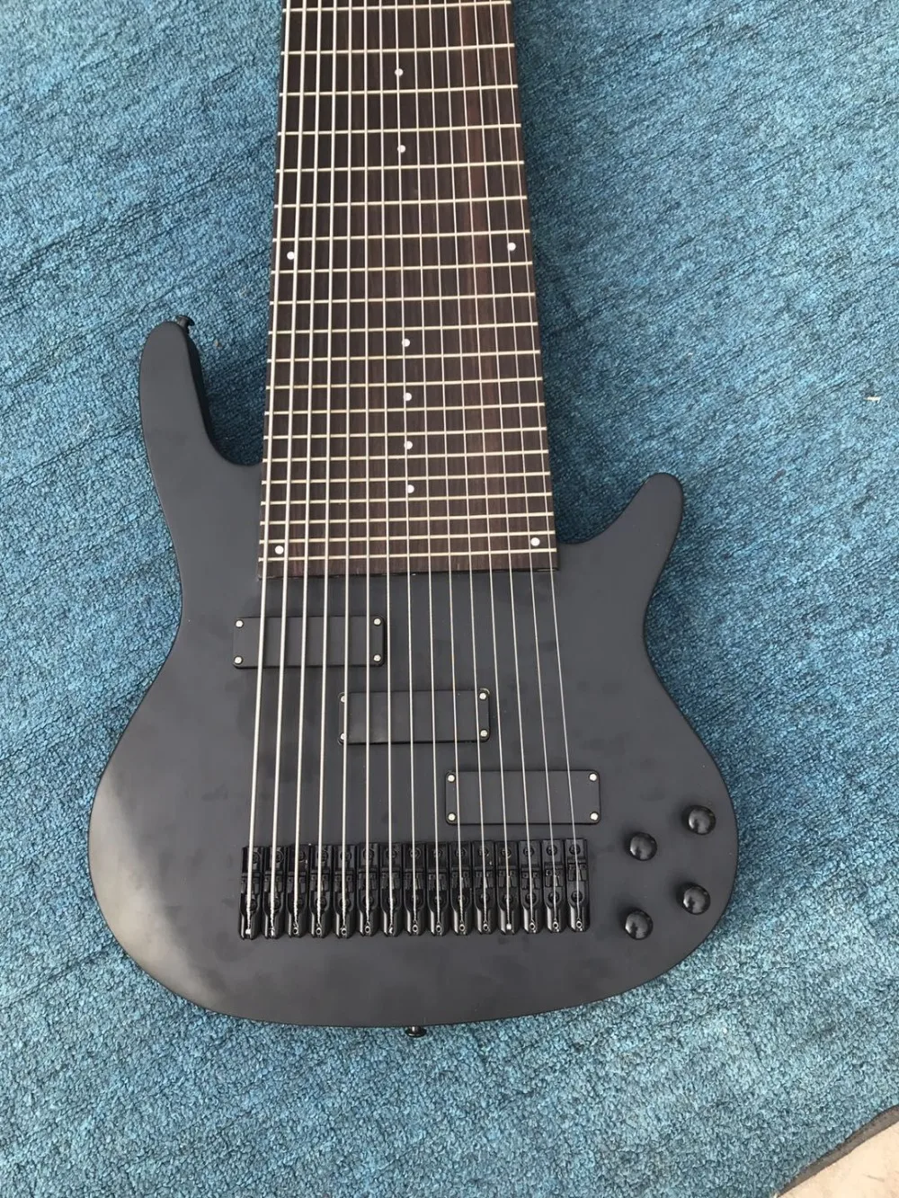 16 strings bass03