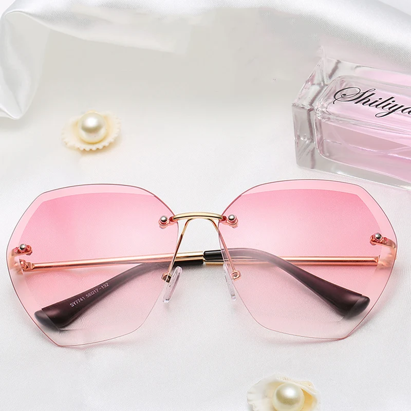 

Rimless Oversized Sunglasses Women 2019 Luxury Brand Designer Pink Ladies Sunglasses Summer Glasses Big Shades for Women UV400