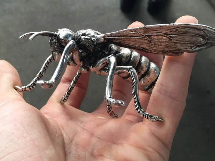 Delicate Hand sculpture Miao silver honeybee statue Bees