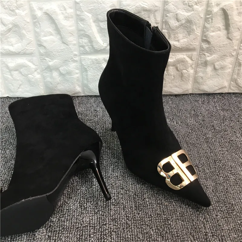 

Winter 2018 black high-heeled shoes thin women with sexy versatile Martin boots and suede pointed ankle boots women