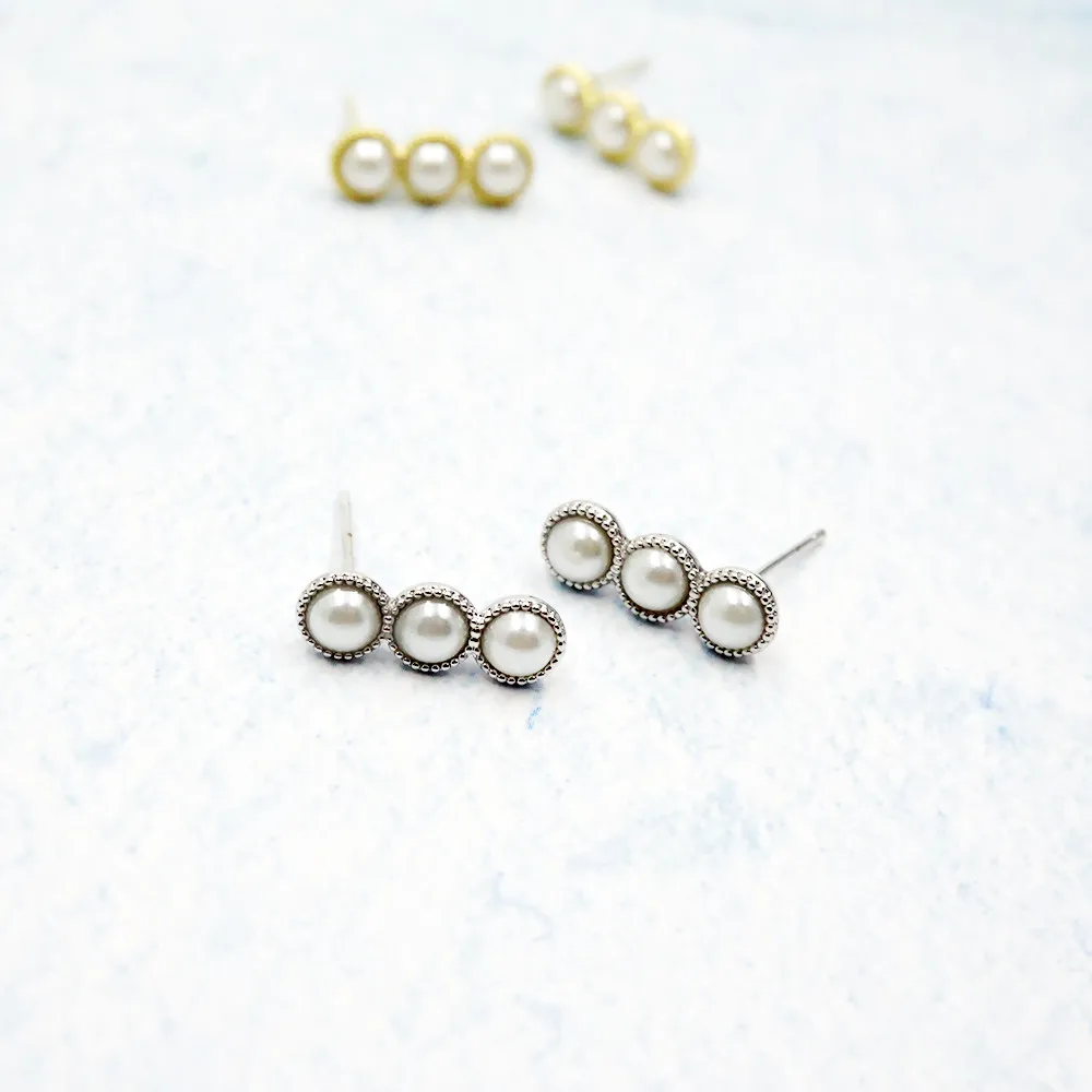 

925 Sterling Silver Needle Earring Fashion Jewelry Romantic Tiny Freshwater Pearl Stud Earrings for Women Girls Lady Wedding