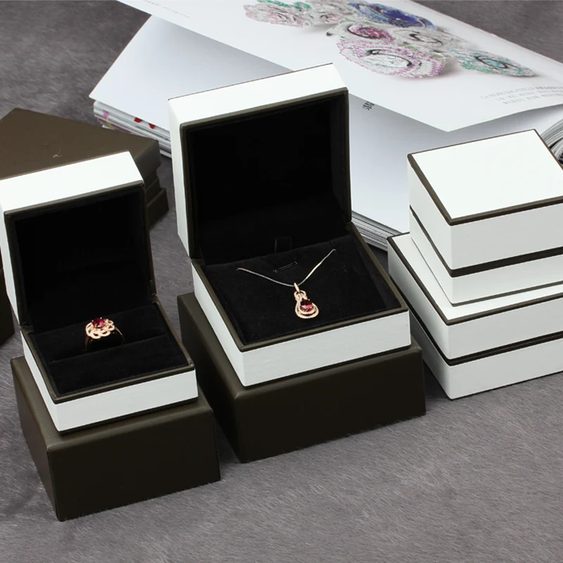 

Fashion Brand Style Gift Box jewelry Case For Pendant or Necklace With A Outsourcing Box 2 Solid color Blow and White color