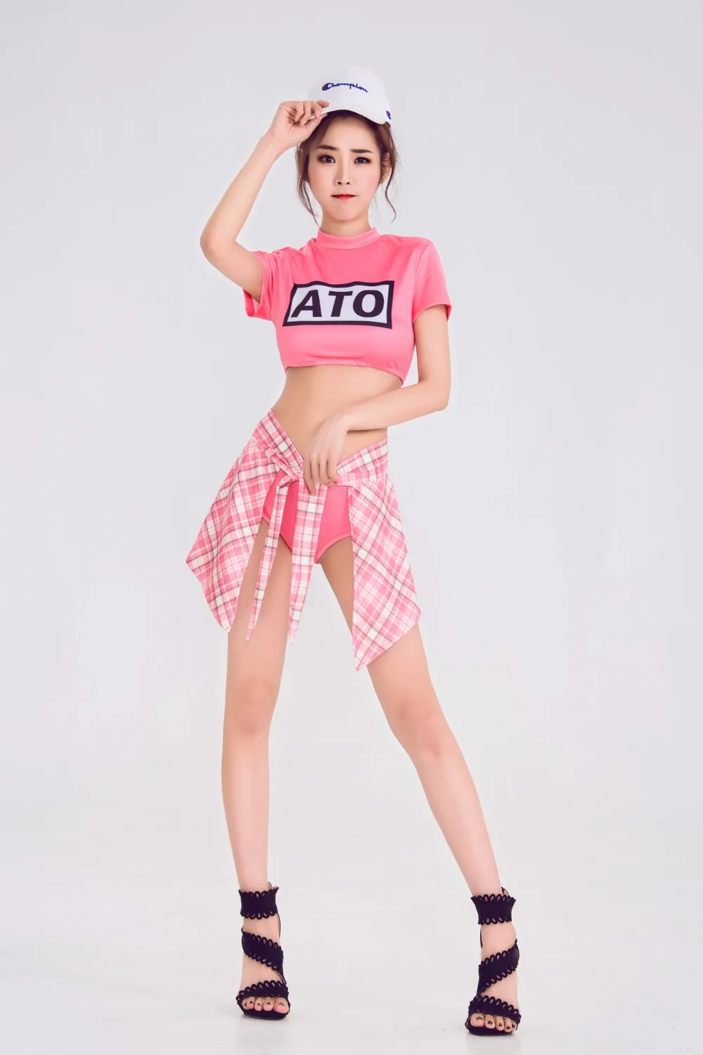 10862865361_1723079808