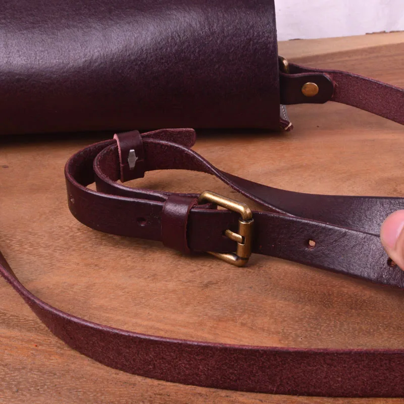 EUMOAN Leather women's single shoulder span bag, head layer leather hard tree cake leather women's bag, hand-made retro bag