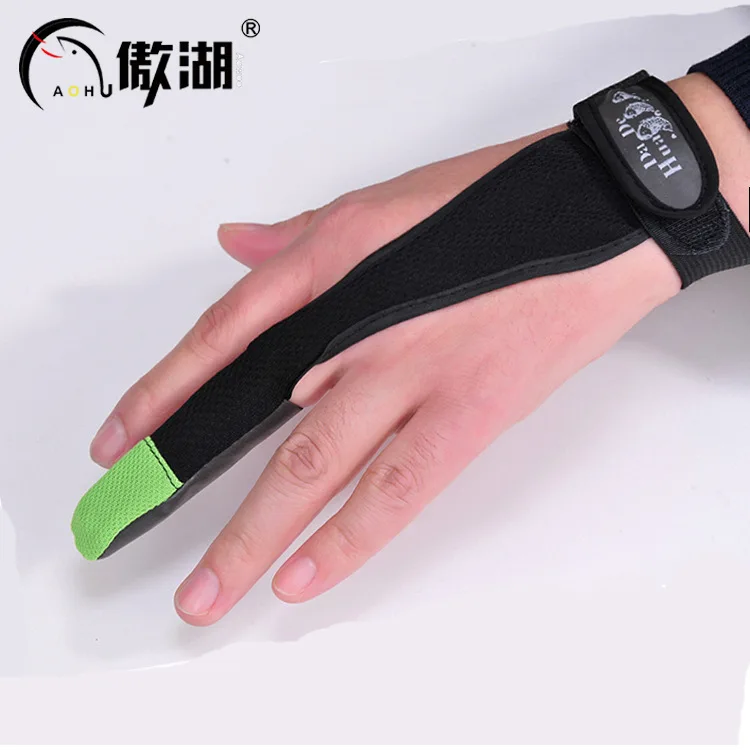 

100pcs/lot new Sea Ice Rock Fly Single Finger Protector Gloves For Fishing One Singer Surfcasting Non-Slip Glove Useful Fishing