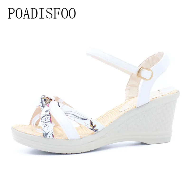 

POADISFOO Women Platform Sandals Wedges Metal Button Sandals Buckle Strap Weave Thick Bottom Shoes Plus Size 35~41 .lx-043