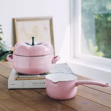 Томатный утолщение бытовой газа мультяшная чашка saucepan stewpot комбинации набор эмаль суп горшок одной ручкой ковш для молока 2pcs наборы для ухода за кожей