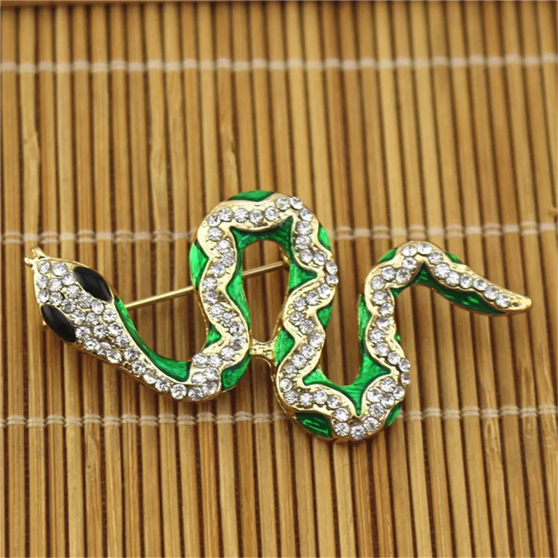 Ретро мода Змея Брошь зеленая эмаль инкрустированные полудрагоценные драгоценные камни пальто шаль воротник иглы подарок на праздник