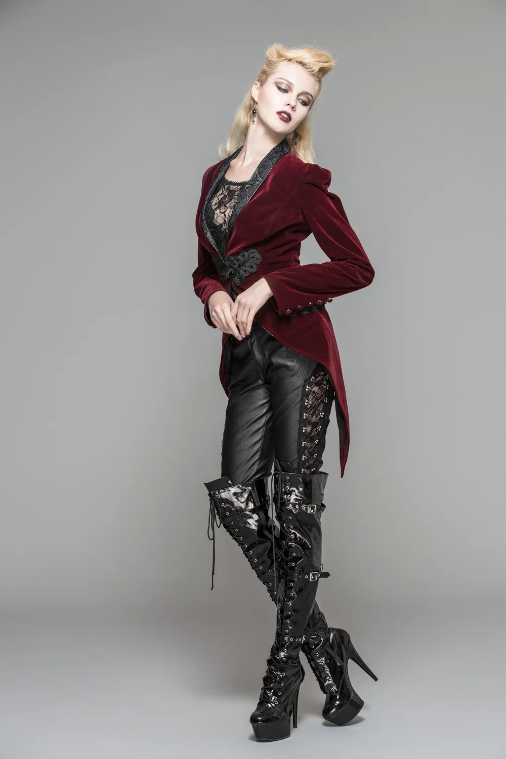 Дьявол Мода готический в викторианском стиле женское платье Махаон куртка стимпанк черный, Красный тонкие облегающие Пальто для будущих