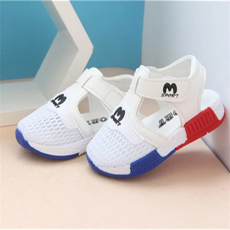 2019 الصيف جديد حذاء للأطفال شبكة الأحذية حذاء كاجوال بفتحات تهوية أحذية رياضية الفتيان و الفتيات الأطفال الصنادل