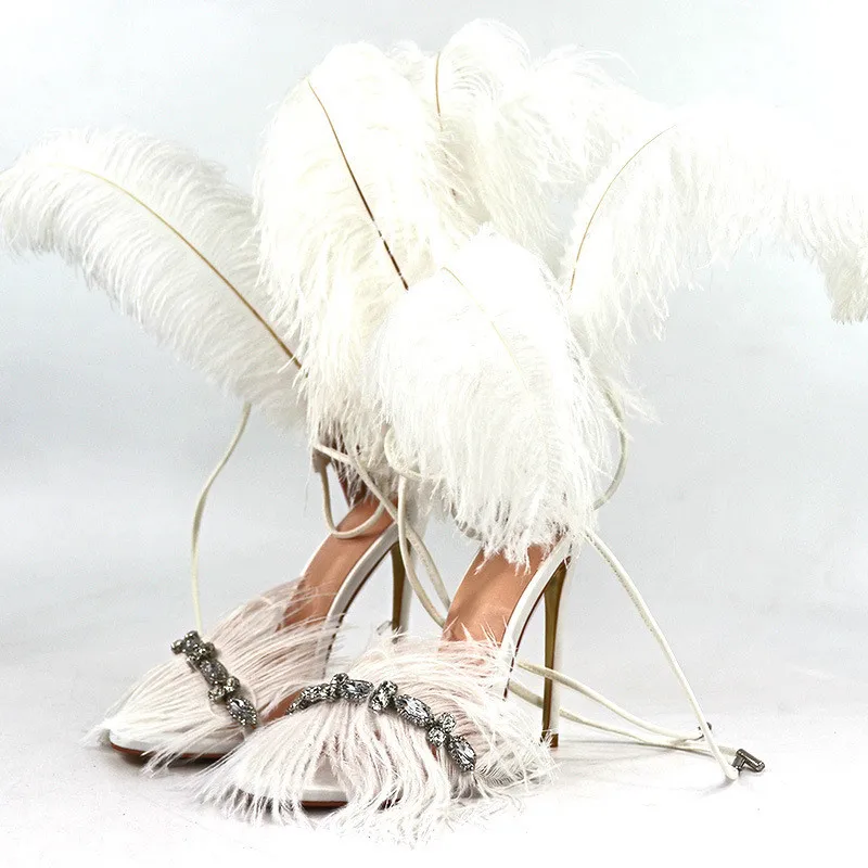 Разноцветные сандалии-гладиаторы с перьями женские шпильки с перекрестной шнуровкой и открытым носком, украшенные стразами, для сцены, Sandalias Mujer - Цвет: White