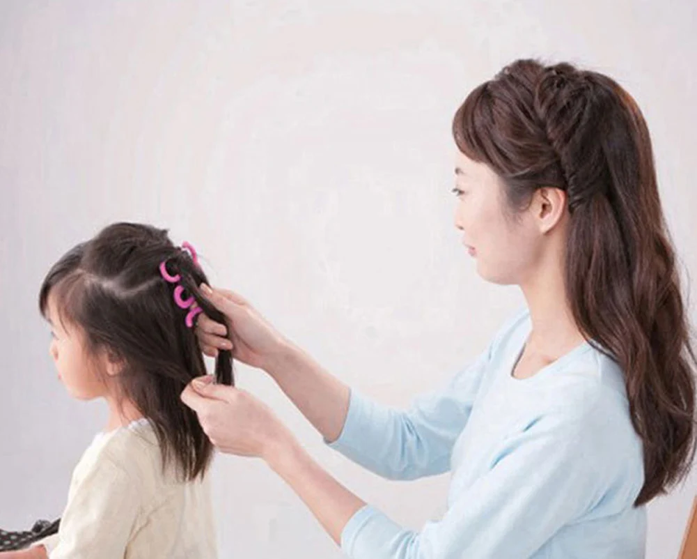 

1 color random Hair Braiding Tool Roller With Hook Magic Hair Twist Styling Maker 0132 S 6*5cm ; L 8.5*7cm Drop shipping