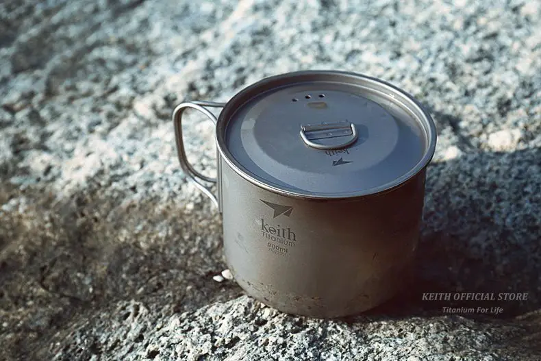 Canecas de Água de Titânio ao ar Livre com Alças Tampas de Titânio Copos de Acampamento Caneca de Viagem Keith Dobráveis Drinkware Ultraleve Ml-900 ml 300 32 titânio drinkware copos de acampamento ultraleve caneca de viagem 300 ml-900 ml