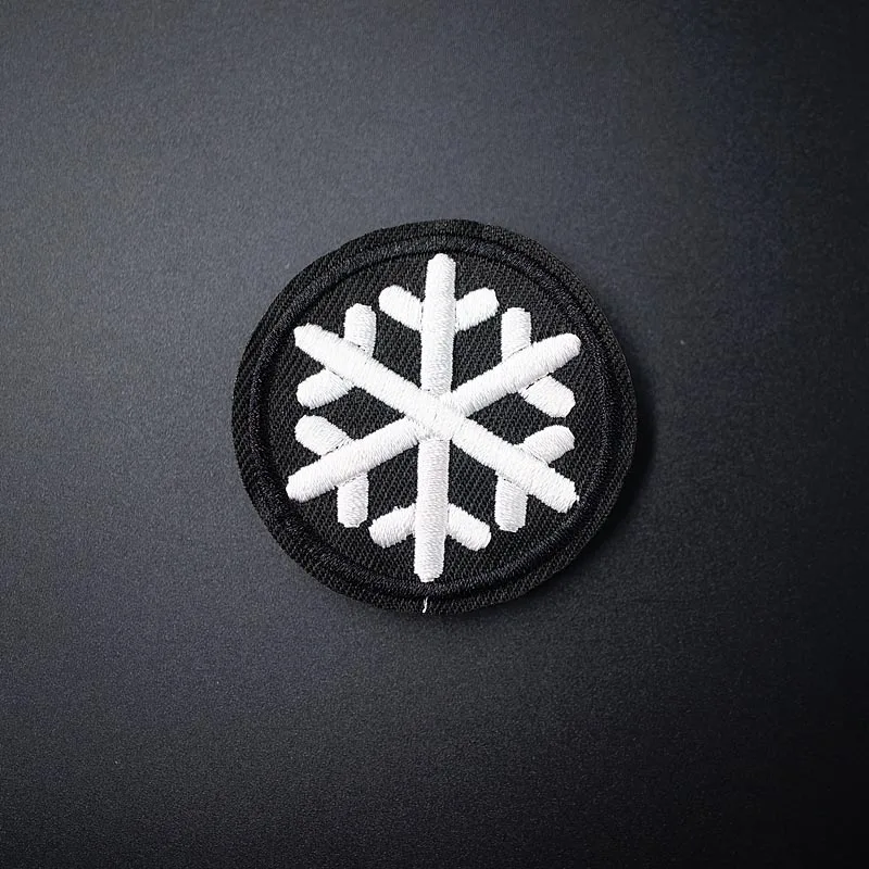 

Snowflake Size:4.8x4.8cm DIY Cloth Badges Mend Decorate Patch Jeans Bag Hat Clothes Apparel Sewing Decoration Applique Patches