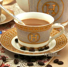 Наборы кофейных чашек и блюдец