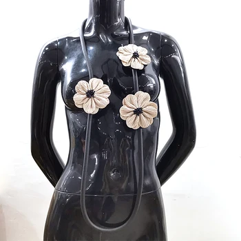 

YD&YDBZ New White Flowers Women Pendant Handmade Long Necklace Elastic Leather Necklaces Sweater Choker Luxury Chains Wholesale