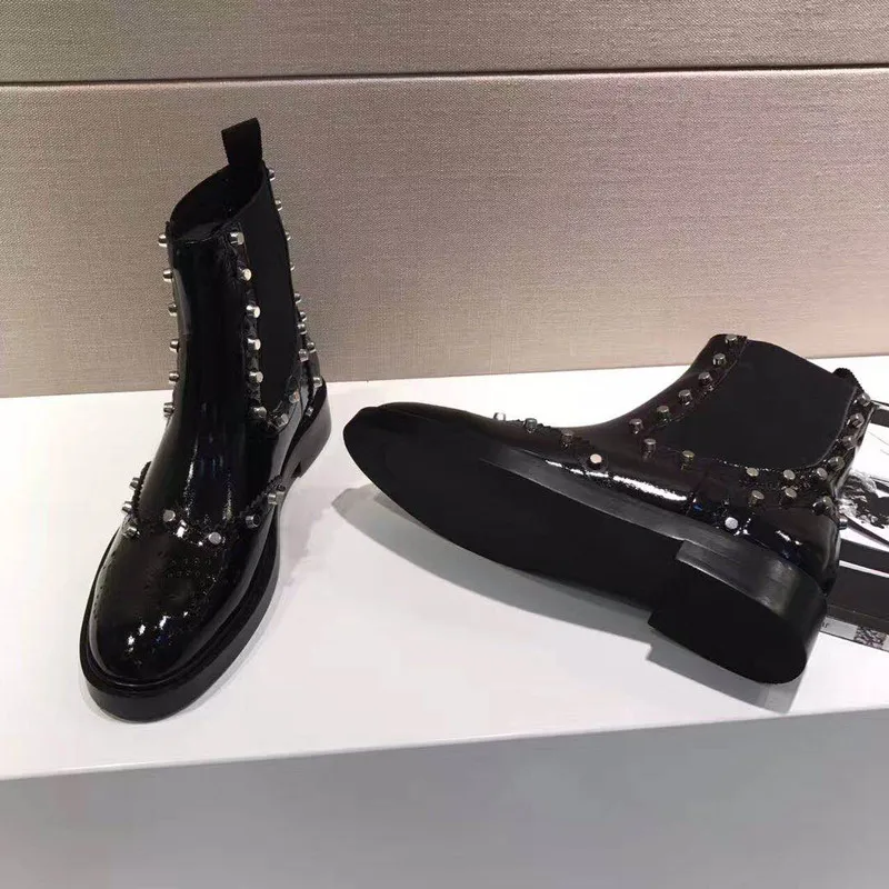 

Studded Rivets Short Boots Real Leather Martin Boots Woman Pointed Toe Spikes Heel Ankle Boots Women Shoes Fashion zapatos mujer