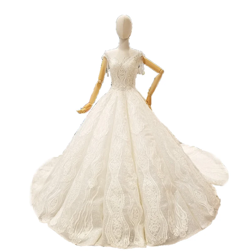 Hot 2018 New Luxury Bling Crystals Lace Wedding Dress 2018 New Luxury Bling Crystals Lace Wedding Dress Custom Made Plus Size Bride Gown Skirt Vestido De Noiva