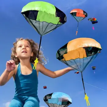 2018 Hand Throwing kids mini play parachute toy soldier Outdoor sports Children's Educational Toys free shipping 1