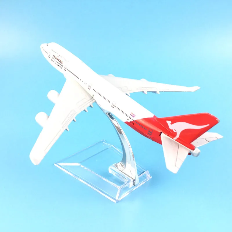 Модель самолета австралийского авиационного стандарта Qantas B747 Airlines модель Боинг