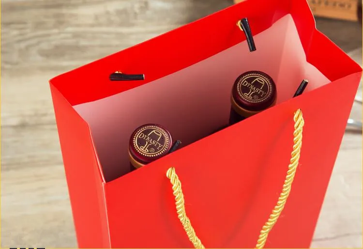 Красное вино сумка 100 шт./лот печать логотипа дизайн Красного цвета бумажный подарочный пакет мешок горячего тиснения шелкография
