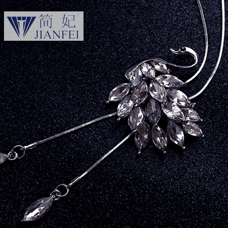 

White Swan Shape Fashion elegant sweater chain long crystal snow pendant water drop accessories long decoration necklace1