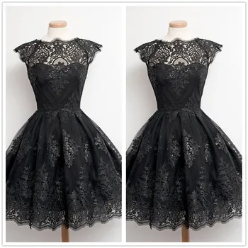 

Knee-Length Cocktail Dresses Vintage Black White Lace Vestido Coctel Short Graduation Party Gown Women Cap Sleeve Robe Cocktail