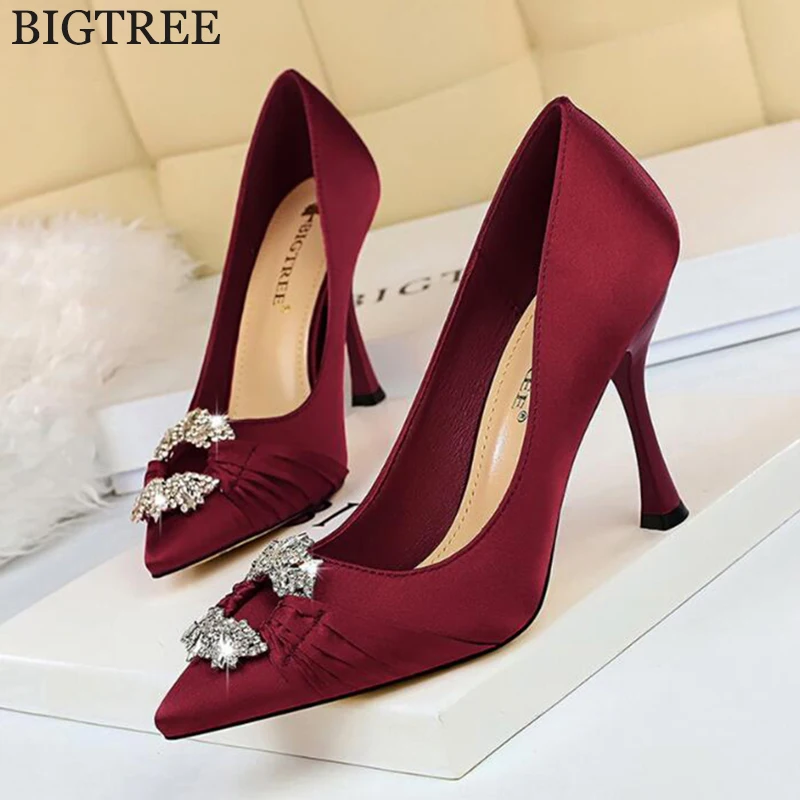 

2019 new silk Pumps Women Shoes Red Slip-On Shallow Wedding Party Pointed Toe Rhinestone High Heels Pump Chaussures Femme c667