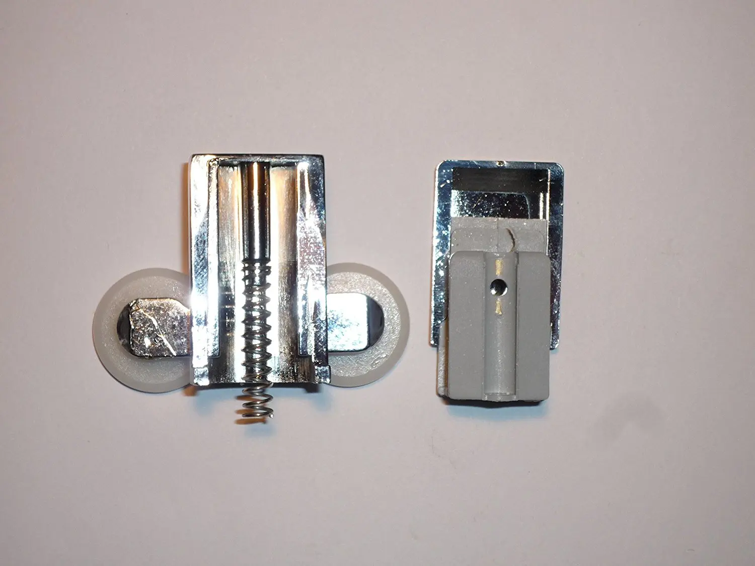 Set of 4 new Shower door rollers 2 height adjustable top 2 sprung quick release lowers